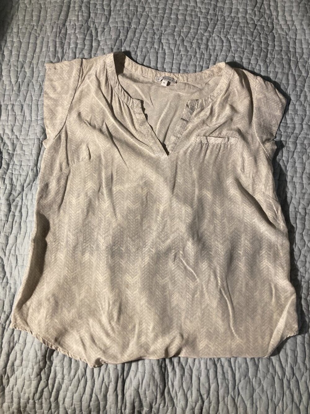Silkland pale gray chevron 100% silk blouse size XL